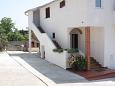 Parkirišče - Apartmaji in sobe Barbat (Rab) - 4862