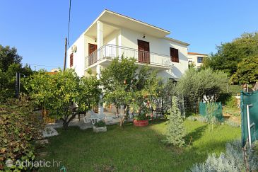 Property - Apartments 10337 Property Trogir (Trogir) - Accommodation 10337 - Apartments with pebble beach.