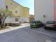 Parking lot - Apartments 10362 Parking lot Omiš (Omiš) - Accommodation 10362 - Apartments with sandy beach.