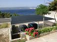 Parking lot - Apartments 1045 Parking lot Medići (Omiš) - Accommodation 1045 - Apartments near sea with pebble beach.