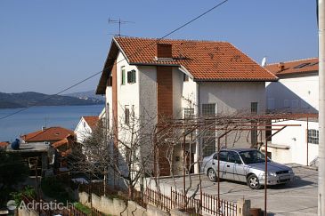 Property - Apartments 1079 Property Okrug Gornji (Čiovo) - Accommodation 1079 - Apartments with pebble beach.