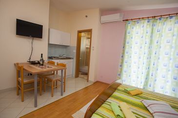 Kitchen Veliko Brdo, Kitchen u smještaju tipa studio-apartment, WIFI.