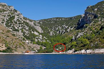 Property Velo Zvirje, Brač, Property 11034 - Vacation Rentals blizu mora with pebble beach.