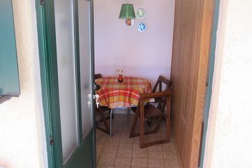 Dining room Arbanija, Dining room u smještaju tipa studio-apartment, WIFI.