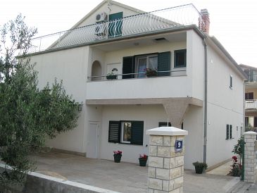 Property - Apartments 11262 Property Brodarica (Šibenik) - Accommodation 11262 - Apartments with rocky beach.