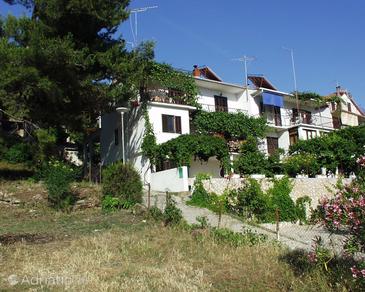 Property - Rooms 113 Property Jelsa (Hvar) - Accommodation 113 - Rooms near sea with pebble beach.