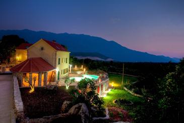 Property Bajići, Makarska, Property 11328 - Vacation Rentals with pebble beach.