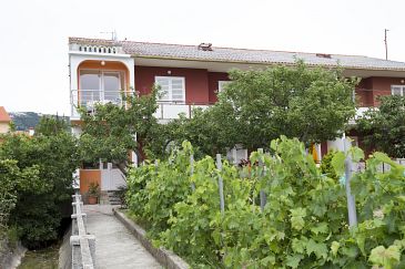 Property Palit, Rab, Property 11613 - Apartments blizu mora.