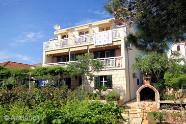 Property - Apartments and Rooms 143 Property Hvar (Hvar) - Accommodation 143 - Apartments and Rooms near sea with pebble beach.