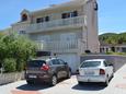 Parking lot - Apartments 166 Parking lot Kneža (Korčula) - Accommodation 166 - Apartments near sea with pebble beach.