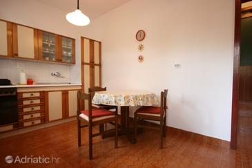 Dining room Povljana, Dining room u smještaju tipa apartment, WIFI.