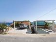 Parking lot - Apartments 2461 Parking lot Milna (Vis) - Accommodation 2461 - Apartments near sea with rocky beach.