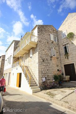 Property - Apartments 2477 Property Vis (Vis) - Accommodation 2477 - Apartments near sea with pebble beach.