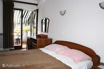 Bedroom Cres, Bedroom u smještaju tipa room, dopusteni kucni ljubimci i WIFI.