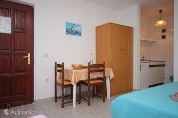 Dining room Umag, Dining room u smještaju tipa studio-apartment, WIFI.
