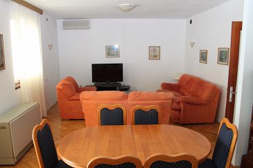 Living room Seget Vranjica, Living room u smještaju tipa apartment, dostupna klima, dopusteni kucni ljubimci i WIFI.