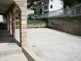 Parking lot - Apartments 2665 Parking lot Brela (Makarska) - Accommodation 2665 - Apartments with pebble beach.