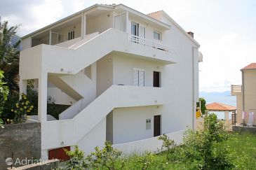 Property - Apartments 2680 Property Igrane (Makarska) - Accommodation 2680 - Apartments near sea with pebble beach.