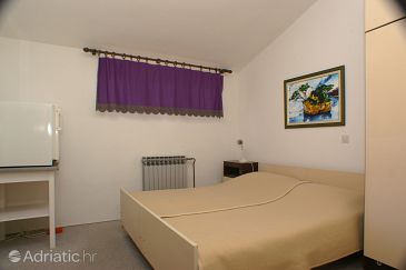 Bedroom Brela, Bedroom u smještaju tipa room, WIFI.