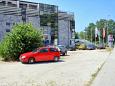 Parking lot - Apartments 2757 Parking lot Omiš (Omiš) - Accommodation 2757 - Apartments with sandy beach.