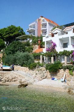 Property - Apartments 2797 Property Stanići (Omiš) - Accommodation 2797 - Apartments near sea with pebble beach.