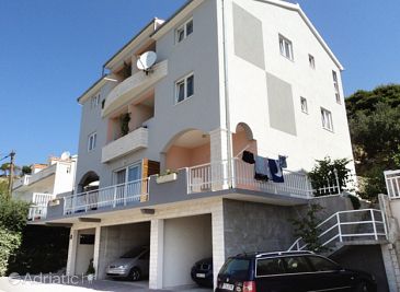 Property - Apartments 2812 Property Duće (Omiš) - Accommodation 2812 - Apartments near sea with sandy beach.