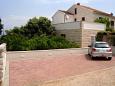 Parking lot - Apartments 2853 Parking lot Mirca (Brač) - Accommodation 2853 - Apartments near sea with pebble beach.