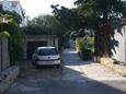 Parking lot - Apartments 2856 Parking lot Supetar (Brač) - Accommodation 2856 - Apartments with pebble beach.