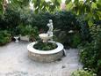 Courtyard - Apartments 2881 Courtyard Bol (Brač) - Accommodation 2881 - Apartments near sea with pebble beach.
