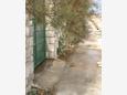 Parking lot - Apartments 2888 Parking lot Postira (Brač) - Accommodation 2888 - Apartments near sea with pebble beach.