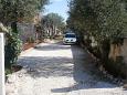 Parking lot - Apartments 2930 Parking lot Splitska (Brač) - Accommodation 2930 - Apartments in Croatia.