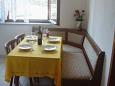 Dining room Povlja, Dining room u smještaju tipa apartment, WIFI.