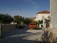 Parking lot - Apartments 2947 Parking lot Mirca (Brač) - Accommodation 2947 - Apartments with pebble beach.