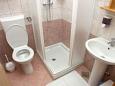 Bathroom Rovinj, Bathroom u smještaju tipa room.