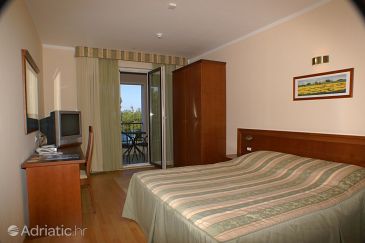 Bedroom Tučepi, Bedroom u smještaju tipa room, WIFI.