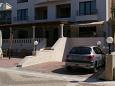 Parking lot - Rooms 3057 Parking lot Tučepi (Makarska) - Accommodation 3057 - Rooms near sea with pebble beach.