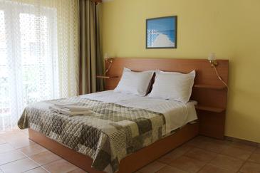 Bedroom Duće, Bedroom u smještaju tipa room, WIFI.