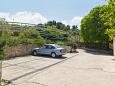 Parking lot - Apartments 3065 Parking lot Postira (Brač) - Accommodation 3065 - Apartments with pebble beach.