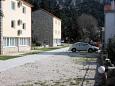 Parking lot - Rooms 3186 Parking lot Gradac (Makarska) - Accommodation 3186 - Rooms near sea with pebble beach.