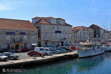 Property - Rooms 3201 Property Trogir (Trogir) - Accommodation 3201 - Rooms near sea with pebble beach.