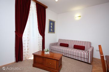 Living room Tisno, Living room u smještaju tipa room, dostupna klima i WIFI.