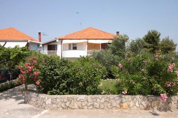 Property - Apartments 325 Property Neviđane (Pašman) - Accommodation 325 - Apartments near sea with sandy beach.