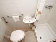 Bathroom Petrčane, Bathroom u smještaju tipa room, dopusteni kucni ljubimci.