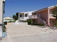 Parking lot - Rooms 3287 Parking lot Petrčane (Zadar) - Accommodation 3287 - Rooms near sea.