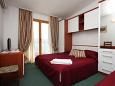 Bedroom Bedroom - Room S-3305-t - Rooms Metajna (Pag) - 3305
