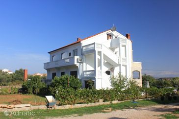 Property - Apartments and Rooms 336 Property Tkon (Pašman) - Accommodation 336 - Apartments and Rooms near sea with sandy beach.