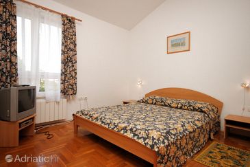 Bedroom 1 Fažana, Bedroom 1 u smještaju tipa room.