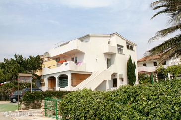 Property - Apartments 4093 Property Mandre (Pag) - Accommodation 4093 - Apartments near sea with pebble beach.