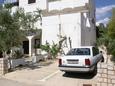 Parking lot - Apartments 4113 Parking lot Mandre (Pag) - Accommodation 4113 - Apartments with pebble beach.