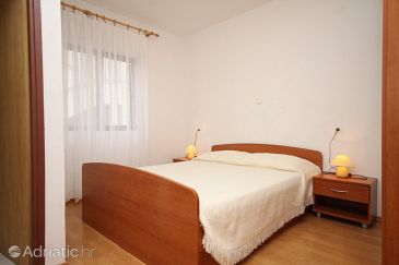 Bedroom Metajna, Bedroom u smještaju tipa room, dopusteni kucni ljubimci i WIFI.